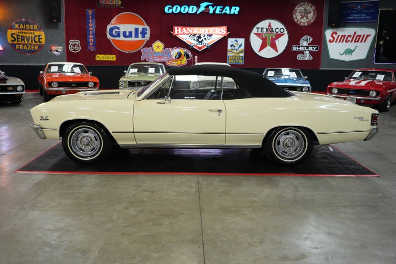 Chevrolet-Other-1967-Yellow-Black-16