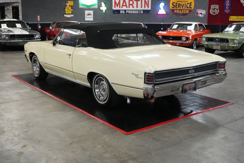 Chevrolet-Other-1967-Yellow-Black-17
