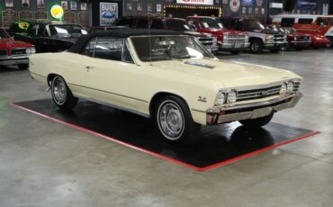 Chevrolet-Other-1967-Yellow-Black-21