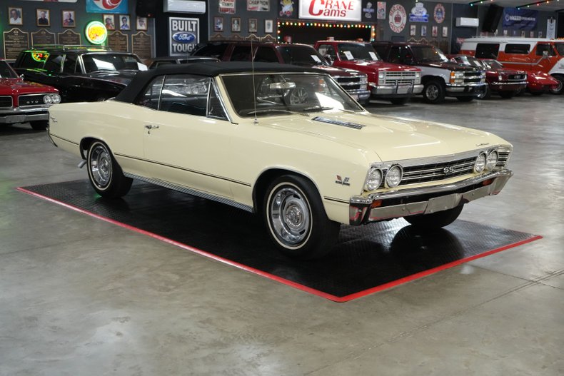 Chevrolet-Other-1967-Yellow-Black-21