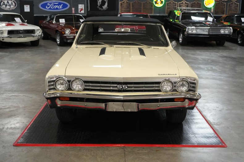 Chevrolet-Other-1967-Yellow-Black-22