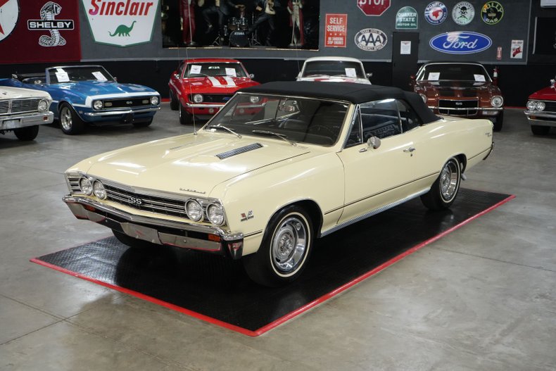 Chevrolet-Other-1967-Yellow-Black-23