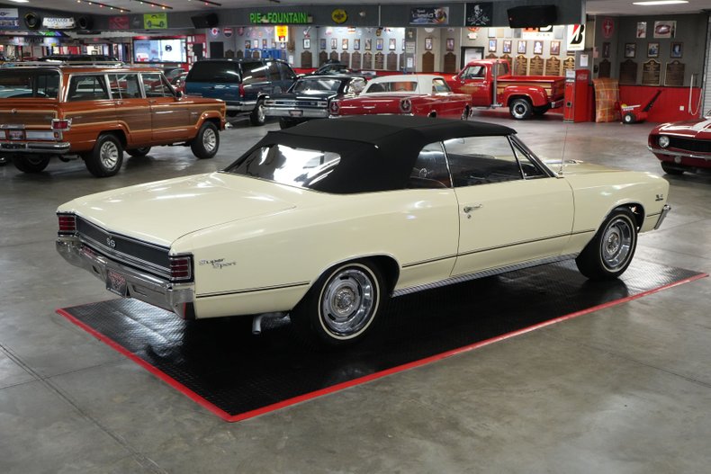 Chevrolet-Other-1967-Yellow-Black-26