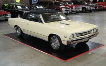 Chevrolet-Other-1967-Yellow-Black-30