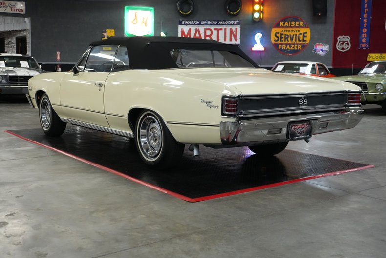 Chevrolet-Other-1967-Yellow-Black-34