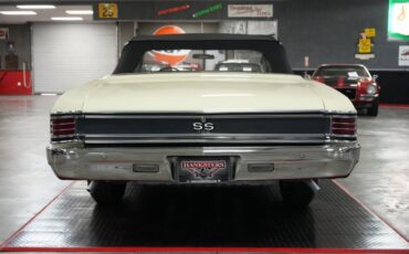 Chevrolet-Other-1967-Yellow-Black-35