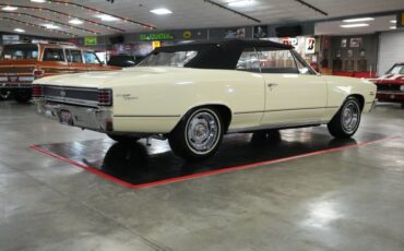 Chevrolet-Other-1967-Yellow-Black-36