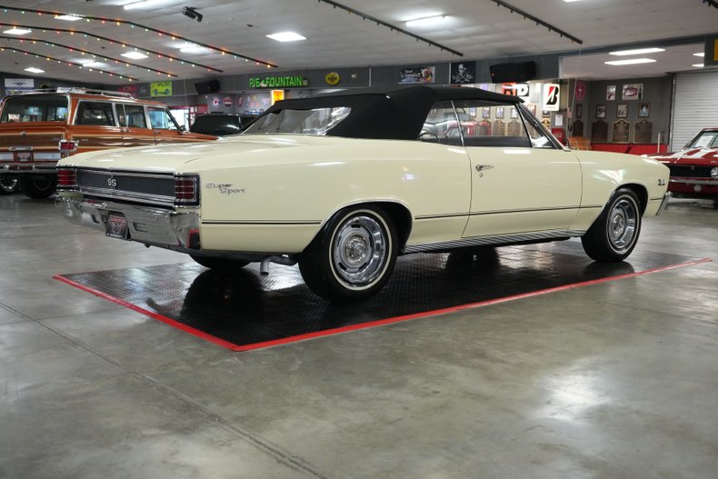 Chevrolet-Other-1967-Yellow-Black-36