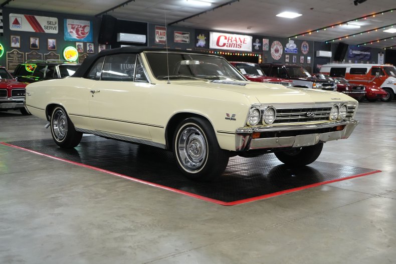 Chevrolet-Other-1967-Yellow-Black-38
