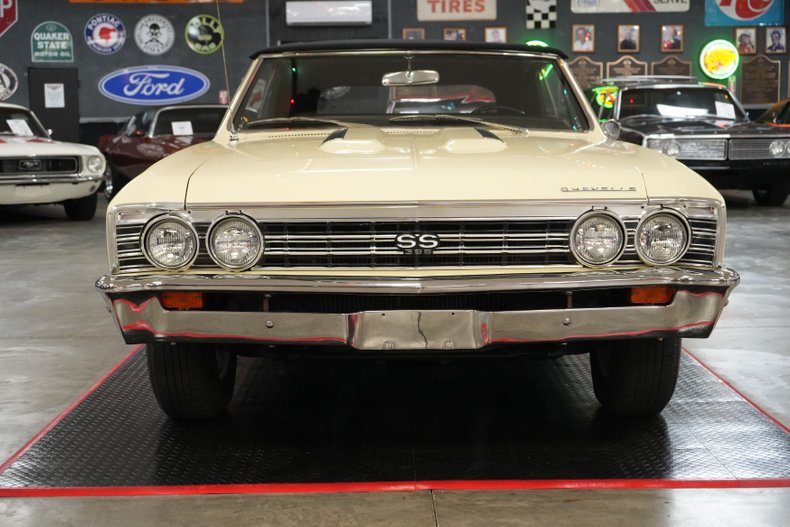 Chevrolet-Other-1967-Yellow-Black-39