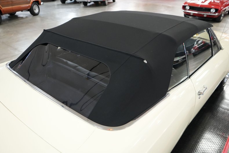 Chevrolet-Other-1967-Yellow-Black-4