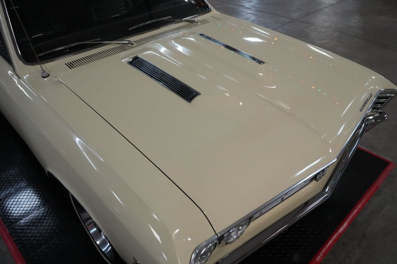Chevrolet-Other-1967-Yellow-Black-45