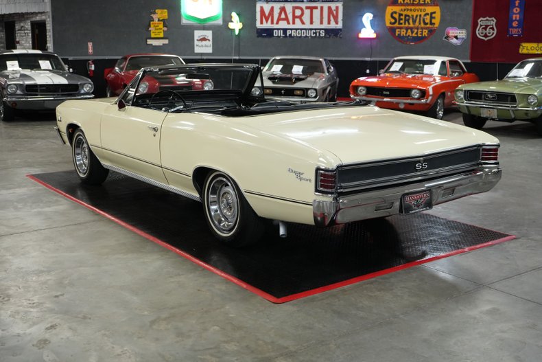 Chevrolet-Other-1967-Yellow-Black-9