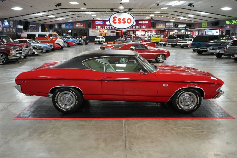 Chevrolet-Other-1969-Red-White-23