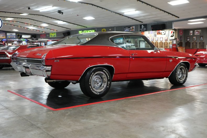 Chevrolet-Other-1969-Red-White-42