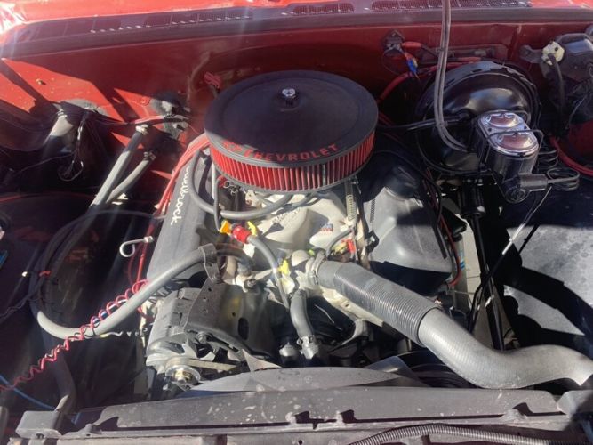Chevrolet-Other-1975-RedWhite-Red-11