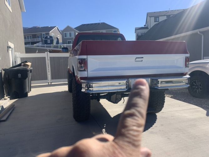 Chevrolet-Other-1975-RedWhite-Red-6