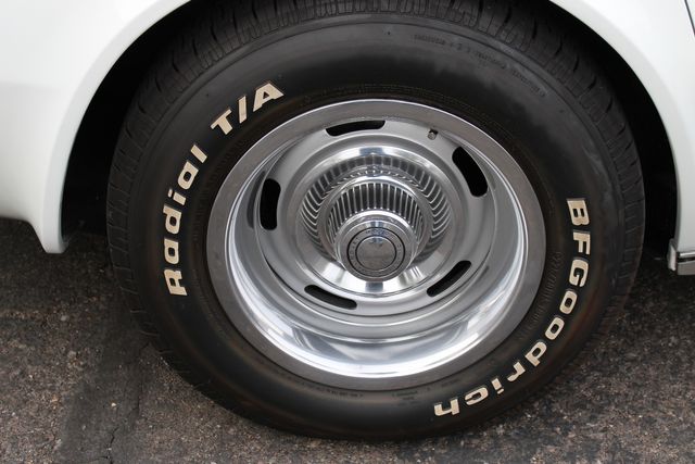 Chevrolet-Other-1975-White-Black-19