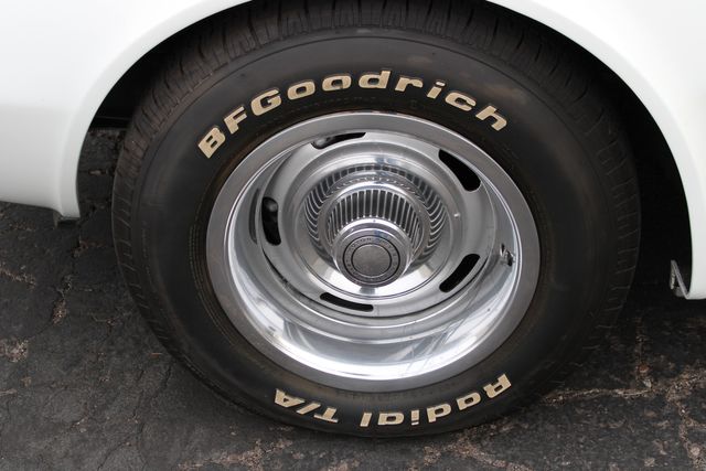 Chevrolet-Other-1975-White-Black-21