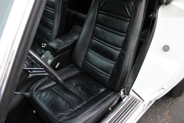Chevrolet-Other-1975-White-Black-35