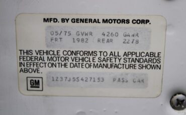Chevrolet-Other-1975-White-Black-42