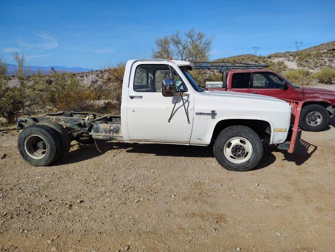 Chevrolet-Other-1983-White-1