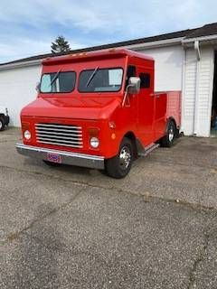 Chevrolet-Other-1984-RedOrange-4