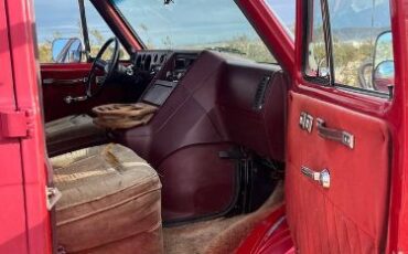 Chevrolet-Other-1987-Red-8