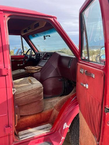 Chevrolet-Other-1987-Red-8