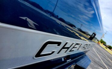 Chevrolet-Other-1990-Blue-Metallic-8