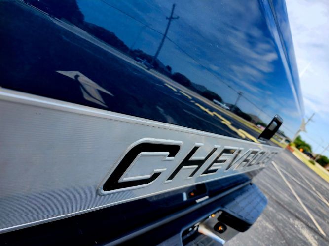 Chevrolet-Other-1990-Blue-Metallic-8
