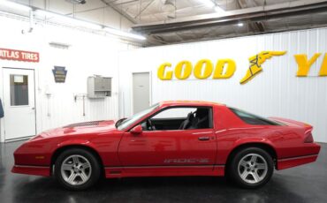 Chevrolet-Other-1990-Red-Grey-23