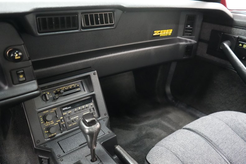 Chevrolet-Other-1990-Red-Grey-28