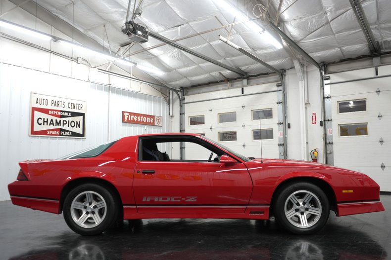 Chevrolet-Other-1990-Red-Grey-39