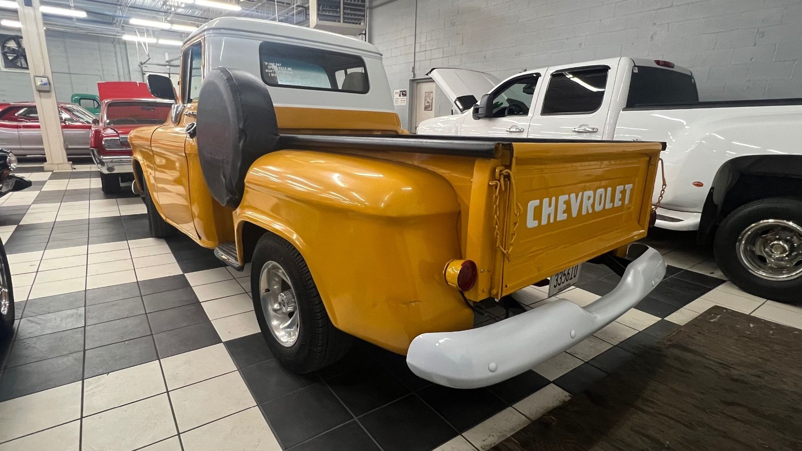 Chevrolet-Other-Pickups-1957-25