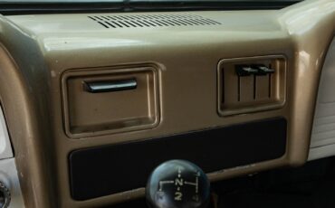 Chevrolet-Other-Pickups-1963-Pick-Up-Truck-38