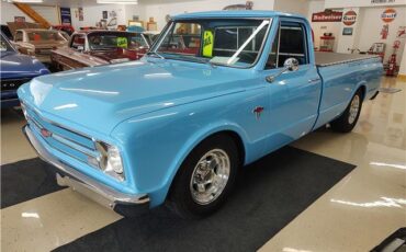 Chevrolet-Other-Pickups-1967-PickupTruck-1