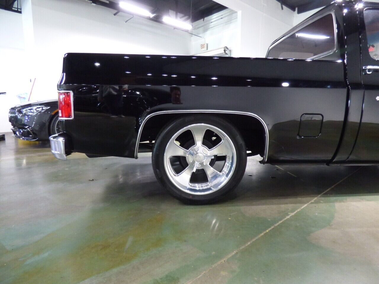 Chevrolet-Other-Pickups-1975-Pickup-Truck-10