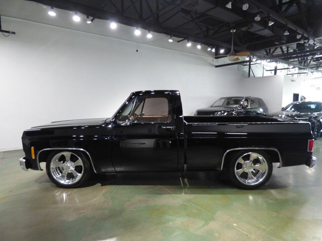 Chevrolet-Other-Pickups-1975-Pickup-Truck-4
