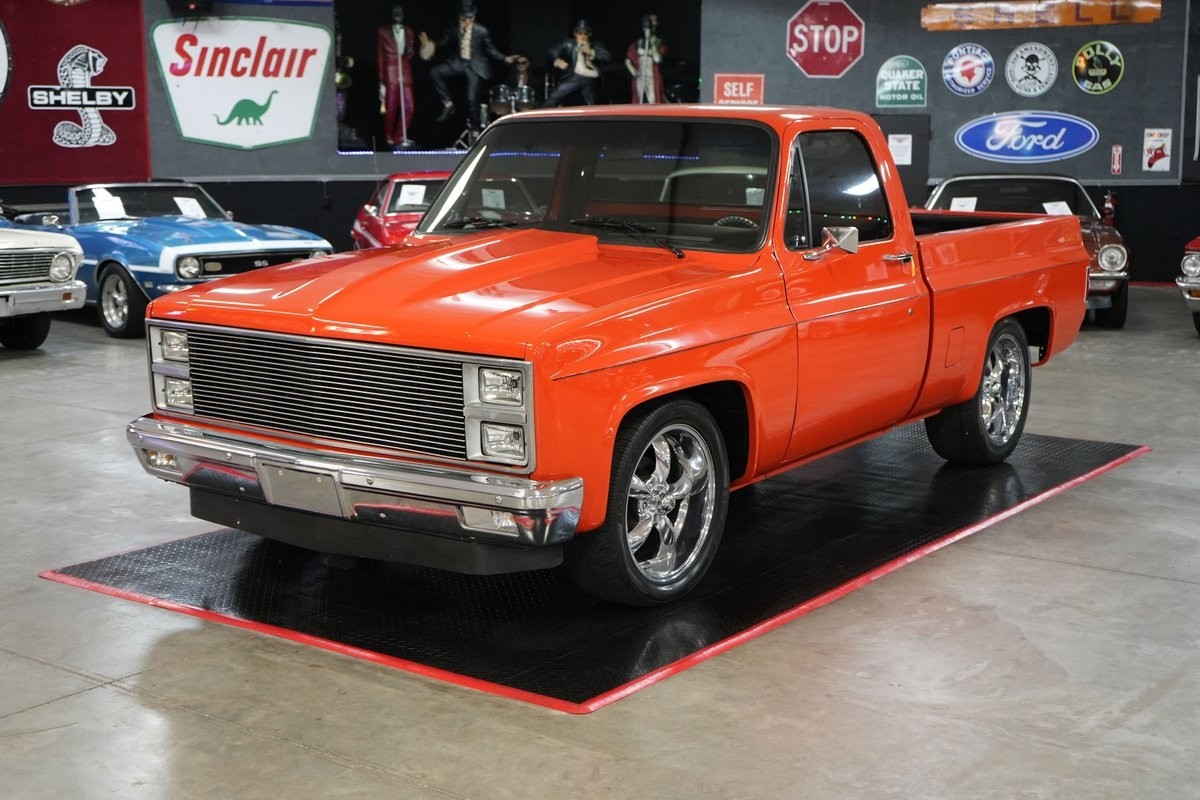 Chevrolet-Other-Pickups-1982-Truck-1