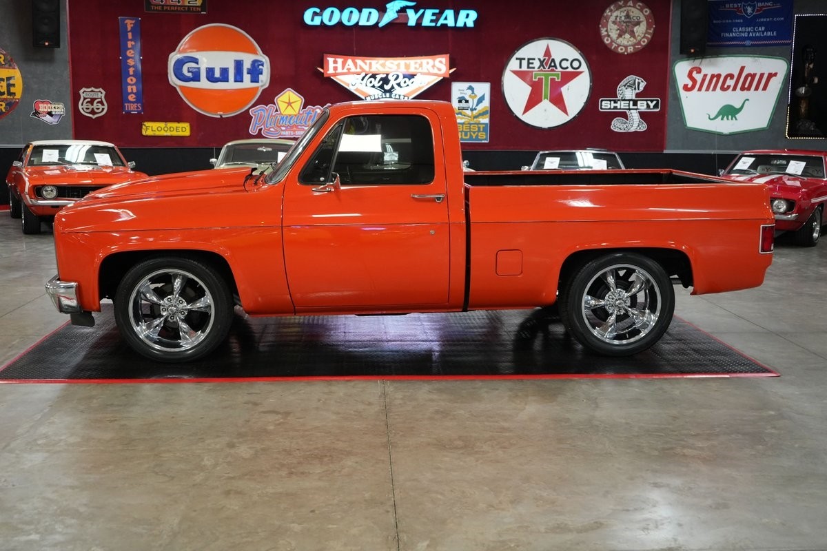 Chevrolet-Other-Pickups-1982-Truck-2