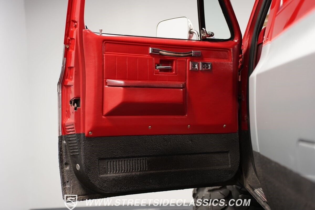 Chevrolet-Other-Pickups-1983-Pickup-Truck-37