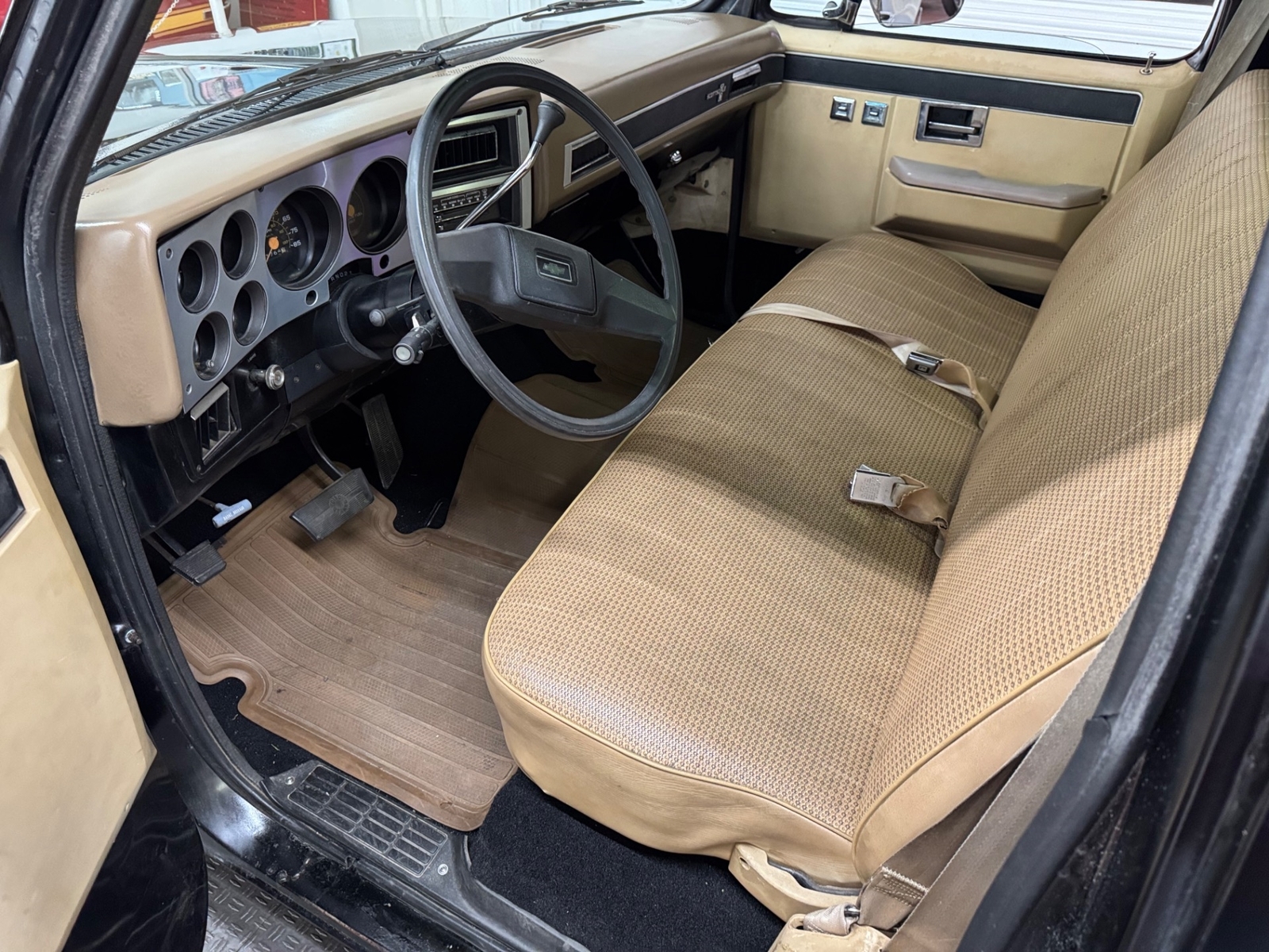 Chevrolet-Other-Pickups-1985-Pickup-16