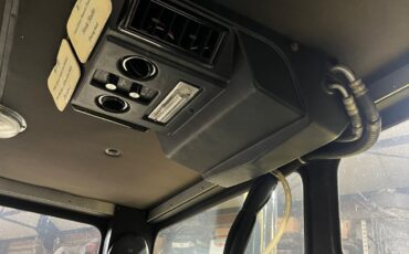 Chevrolet-Other-Pickups-1988-14