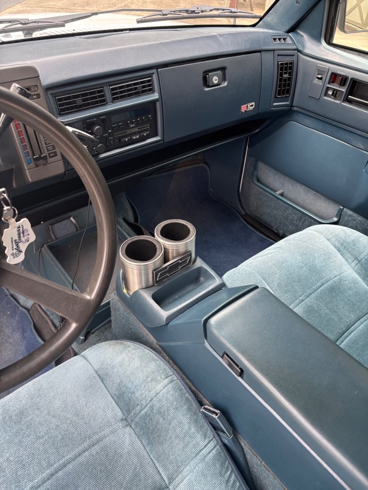 Chevrolet-Other-Pickups-1993-10