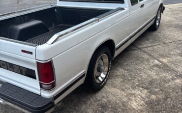 Chevrolet-Other-Pickups-1993-2