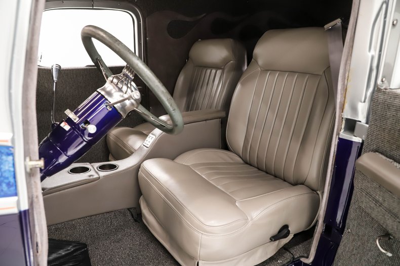 Chevrolet-Panel-truck-1937-Deep-Plum-Pearl-Gray-17