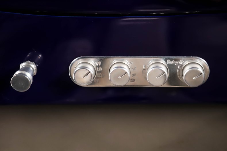 Chevrolet-Panel-truck-1937-Deep-Plum-Pearl-Gray-26