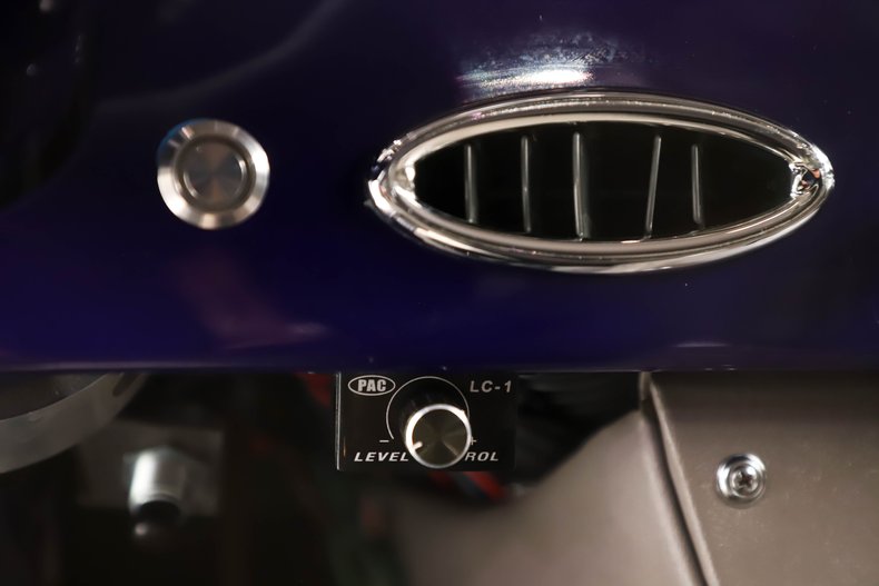 Chevrolet-Panel-truck-1937-Deep-Plum-Pearl-Gray-27