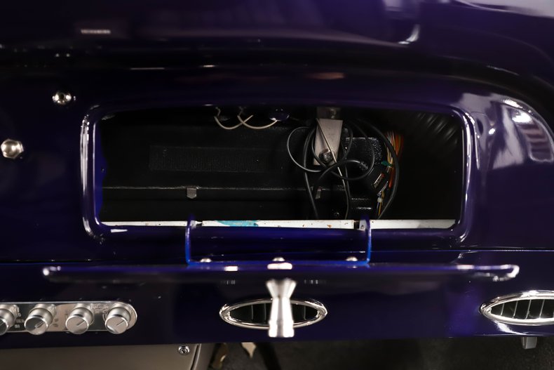 Chevrolet-Panel-truck-1937-Deep-Plum-Pearl-Gray-37